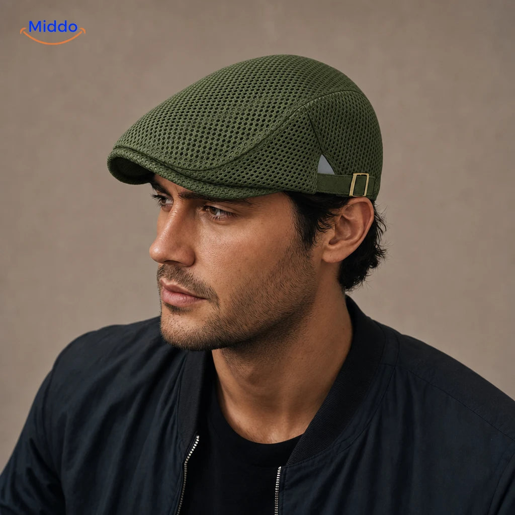 Casual Mesh Flat Cap Vert militaire portée par un homme