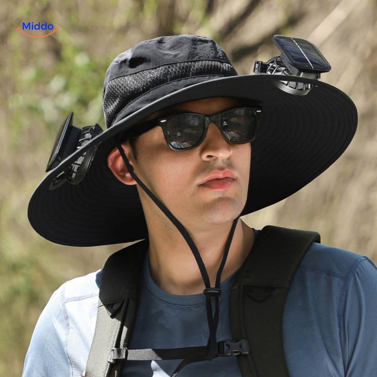 chapeau ventilateur solaire coloris noir avec large bord de protection