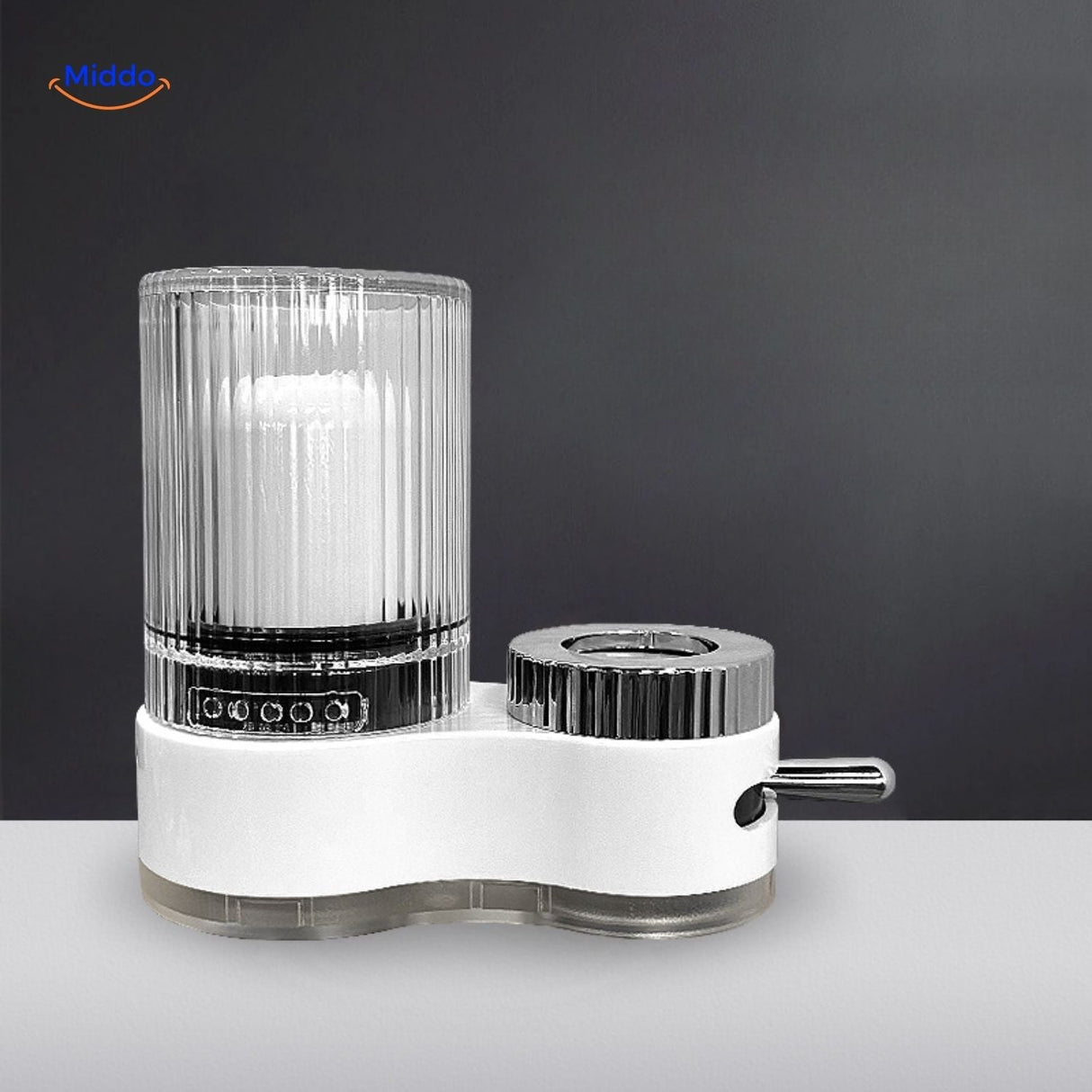 filtre robinet double section avec finition chromee visible sur le raccord