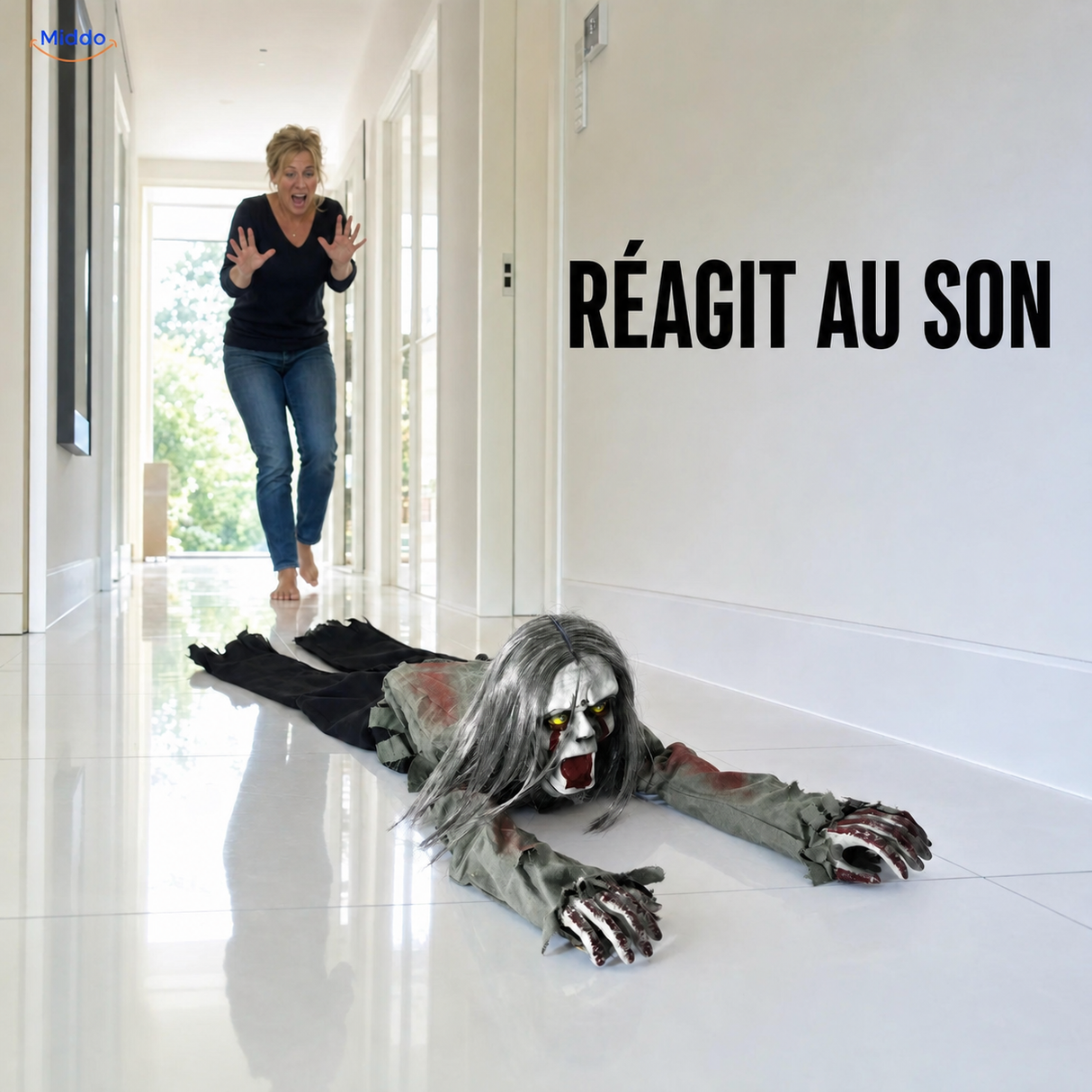 GhostEcho™ surprise rampante activée par le son dans un couloir lumineux