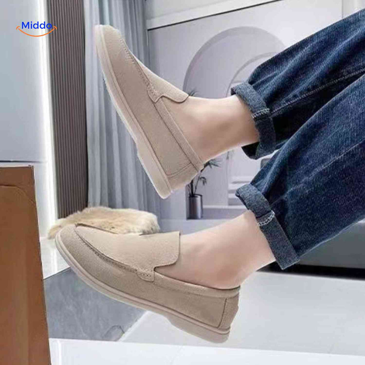 loafers slip-on beige clair en suède, chaussures confortables à enfiler facilement