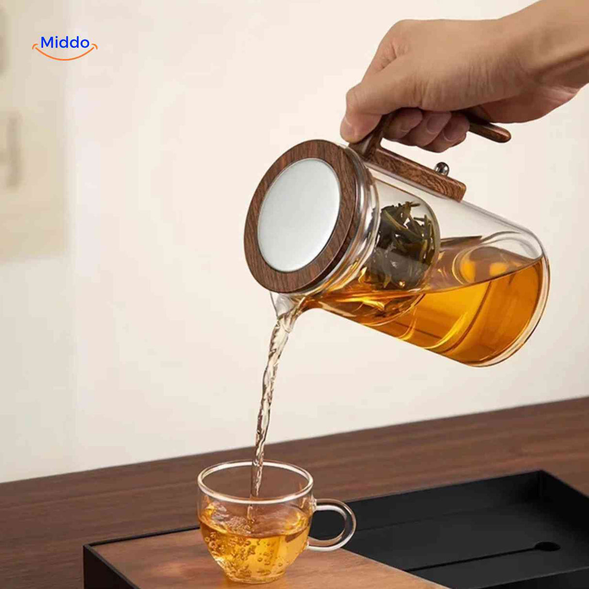 Théière magnétique Magnetea en verre avec filtre, vue produit 3