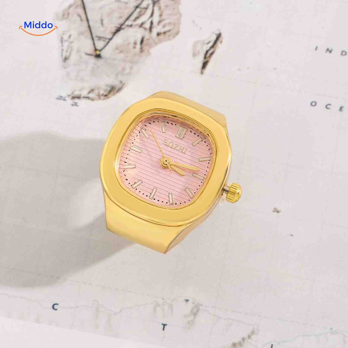 montre-bague en or avec cadran rose, bijou fantaisie féminin et moderne