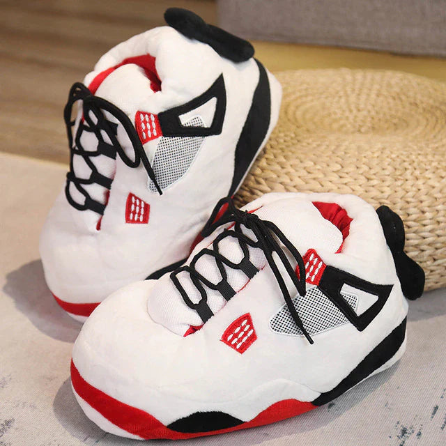 pantoufles sneakers blanc et rouge avec mesh noir et semelle antidérapante