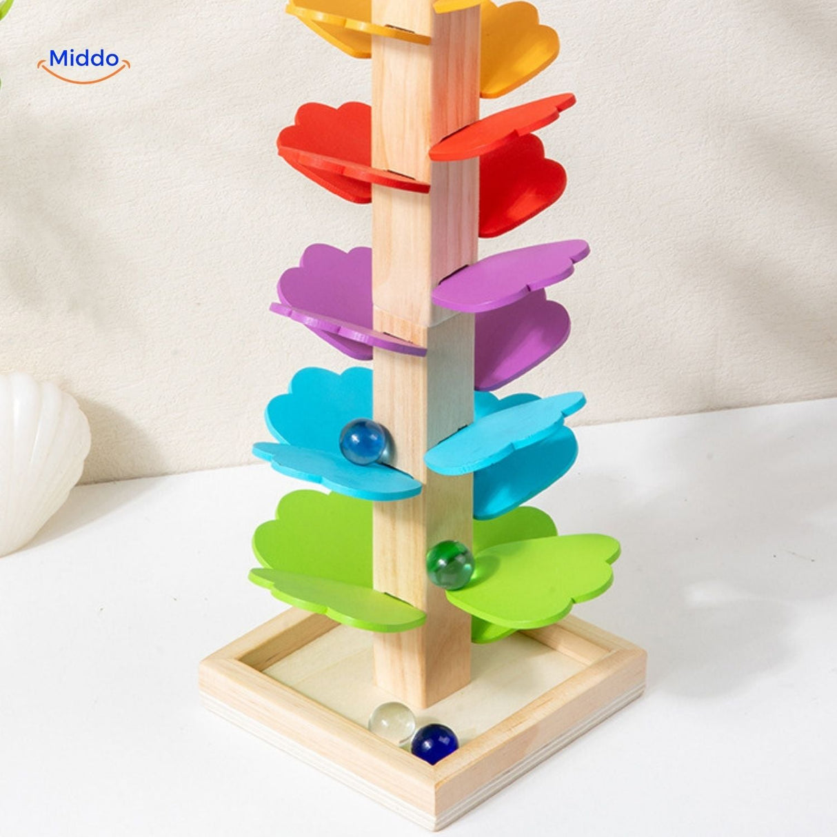 piste à billes arbre en bois naturel, design épuré et matière écologique pour enfants