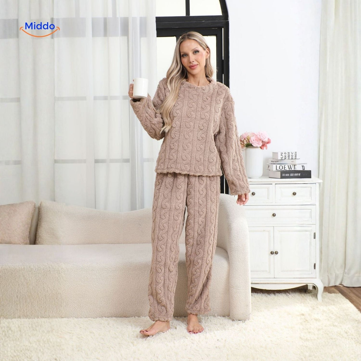 ensemble pyjama polaire gris foncé confortable et chaud, parfait pour l'hiver