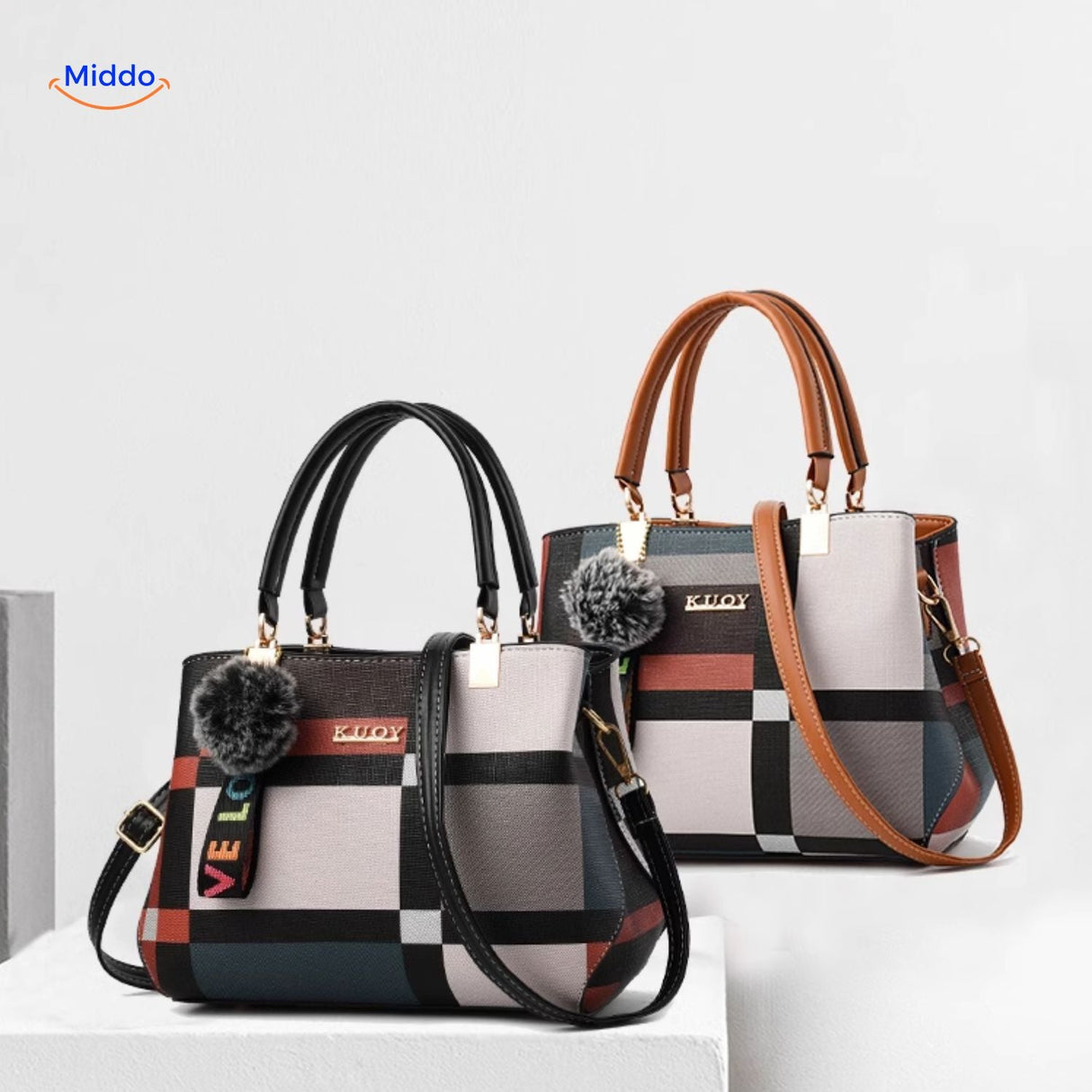 sac à main disponible en coloris noir et marron, deux variantes côte à côte