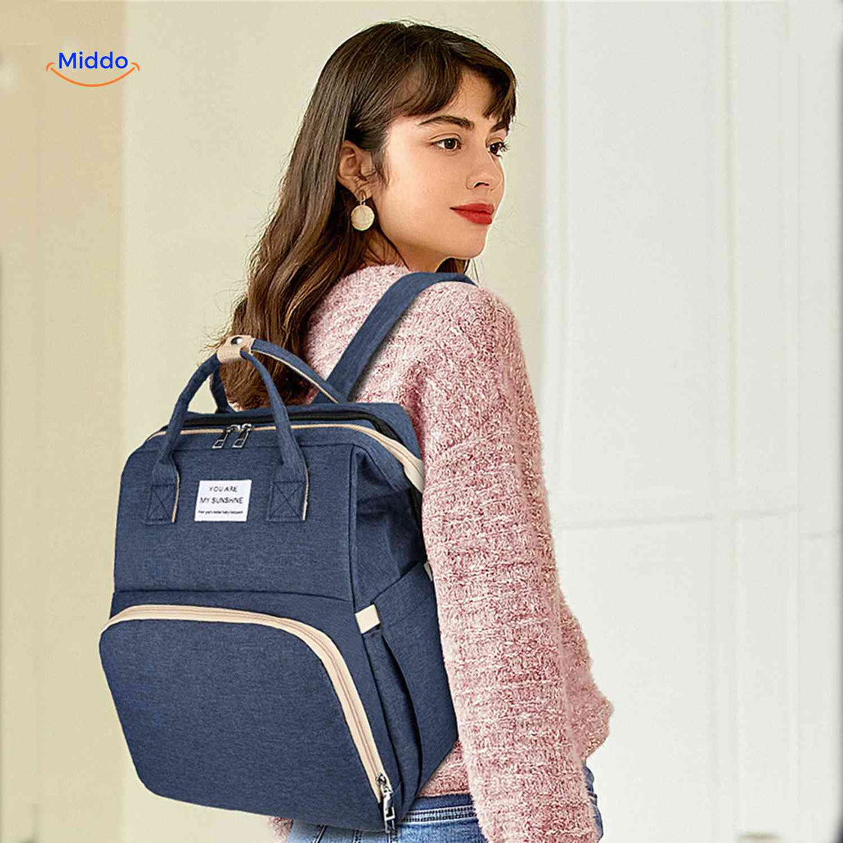 sac à langer bleu marine élégant et tendance, idéal pour les mamans actives