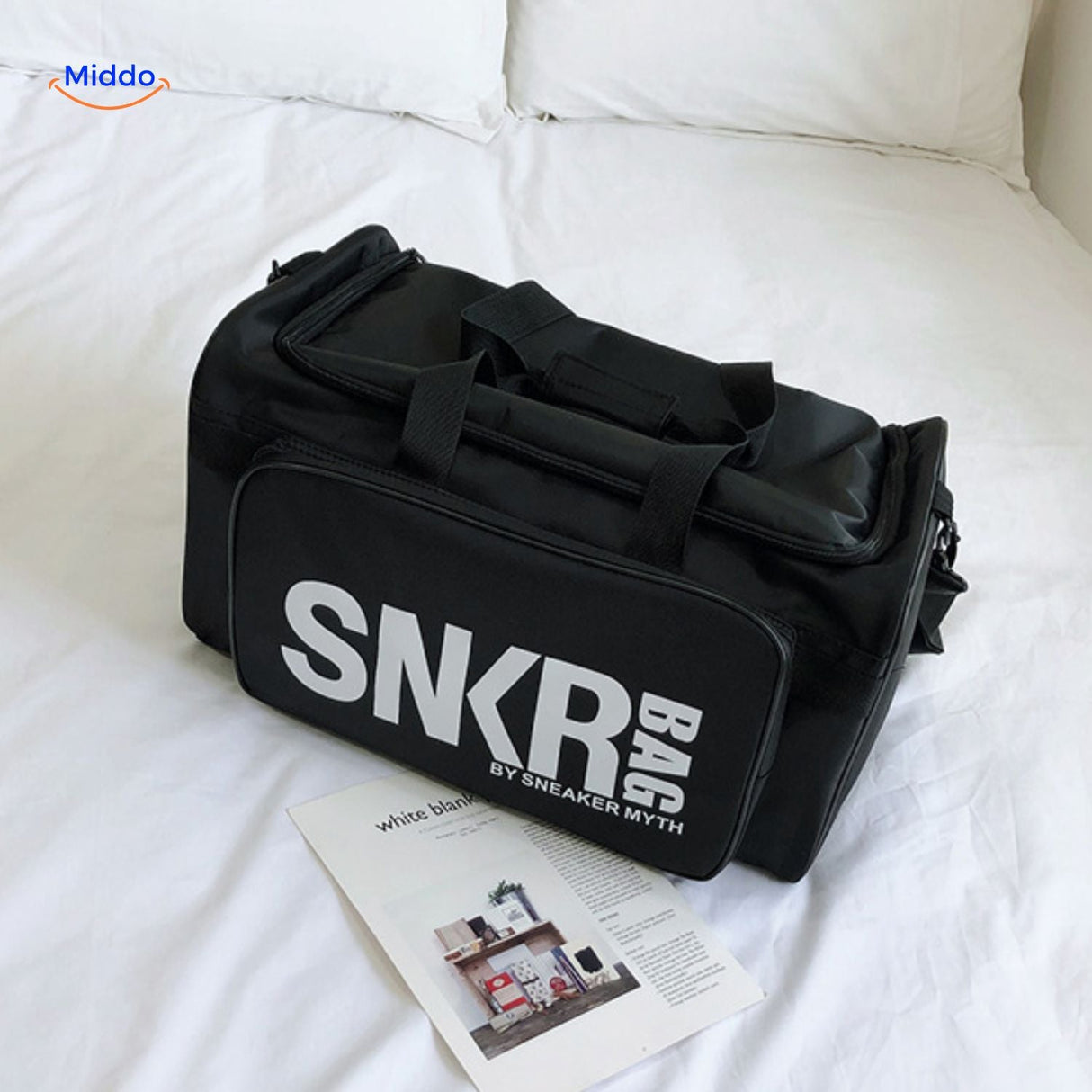 gros plan sur les details du sac de sport : coutures, logo et finitions soignees
