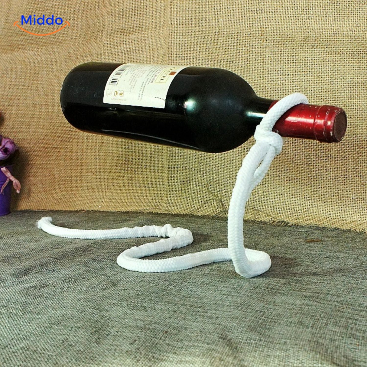 support à vin en corde blanche, design épuré et moderne pour présenter votre vin