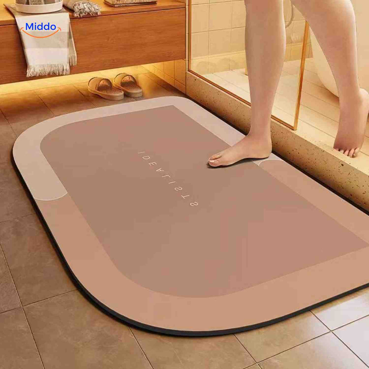 tapis de bain rectangulaire marron retourné, vue de la semelle antidérapante