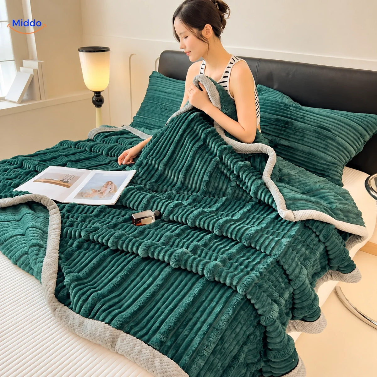 Plaid Winterra à texture côtelée vert foncé avec revers doux en polaire
