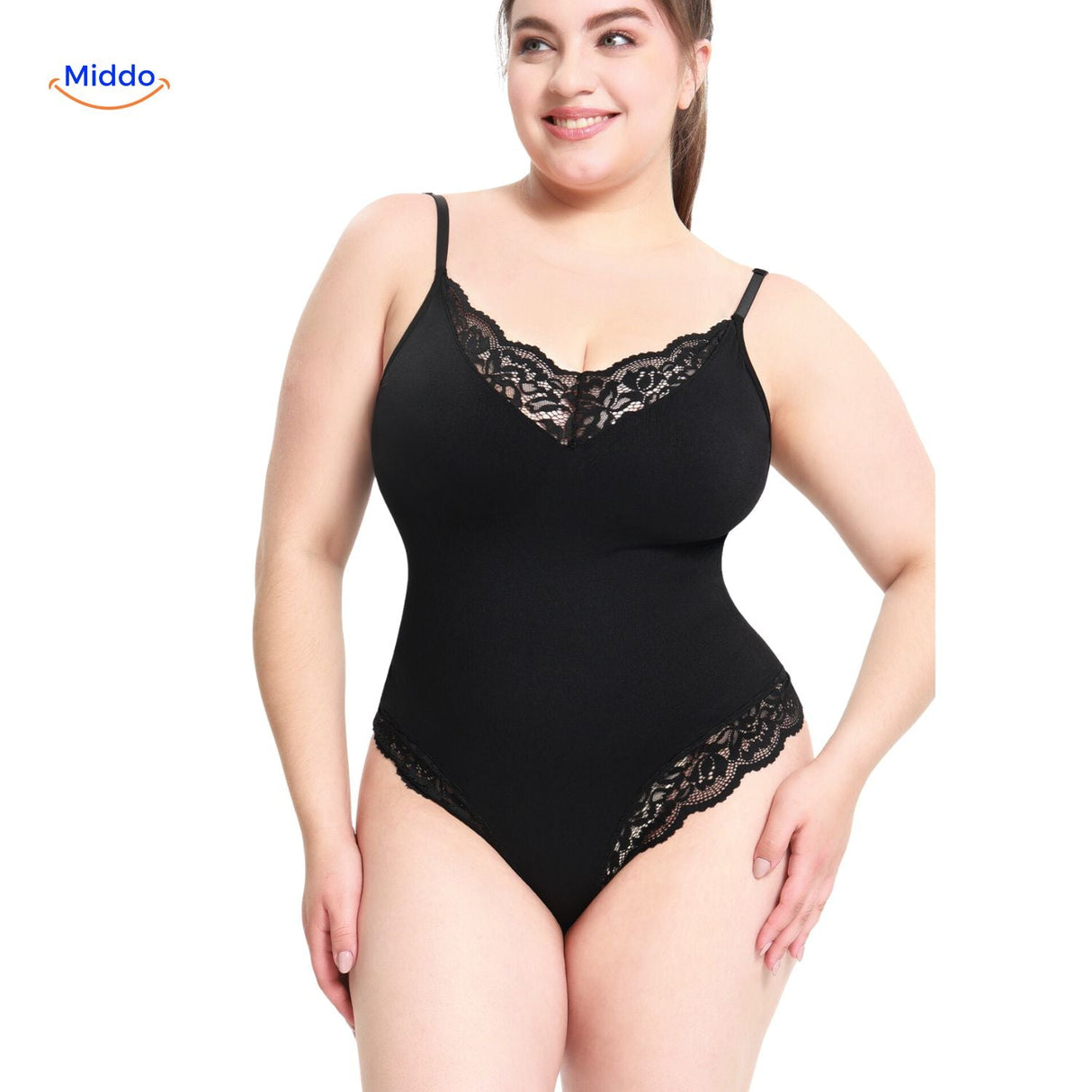 body sculptant noir avec détails en dentelle et ligne élancée, alliant style et galbe