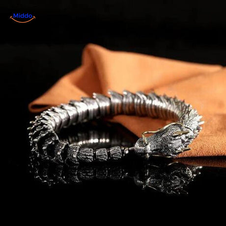 bracelet dragon bone enroulé avec un éclat métallique intense, finition argent brossé
