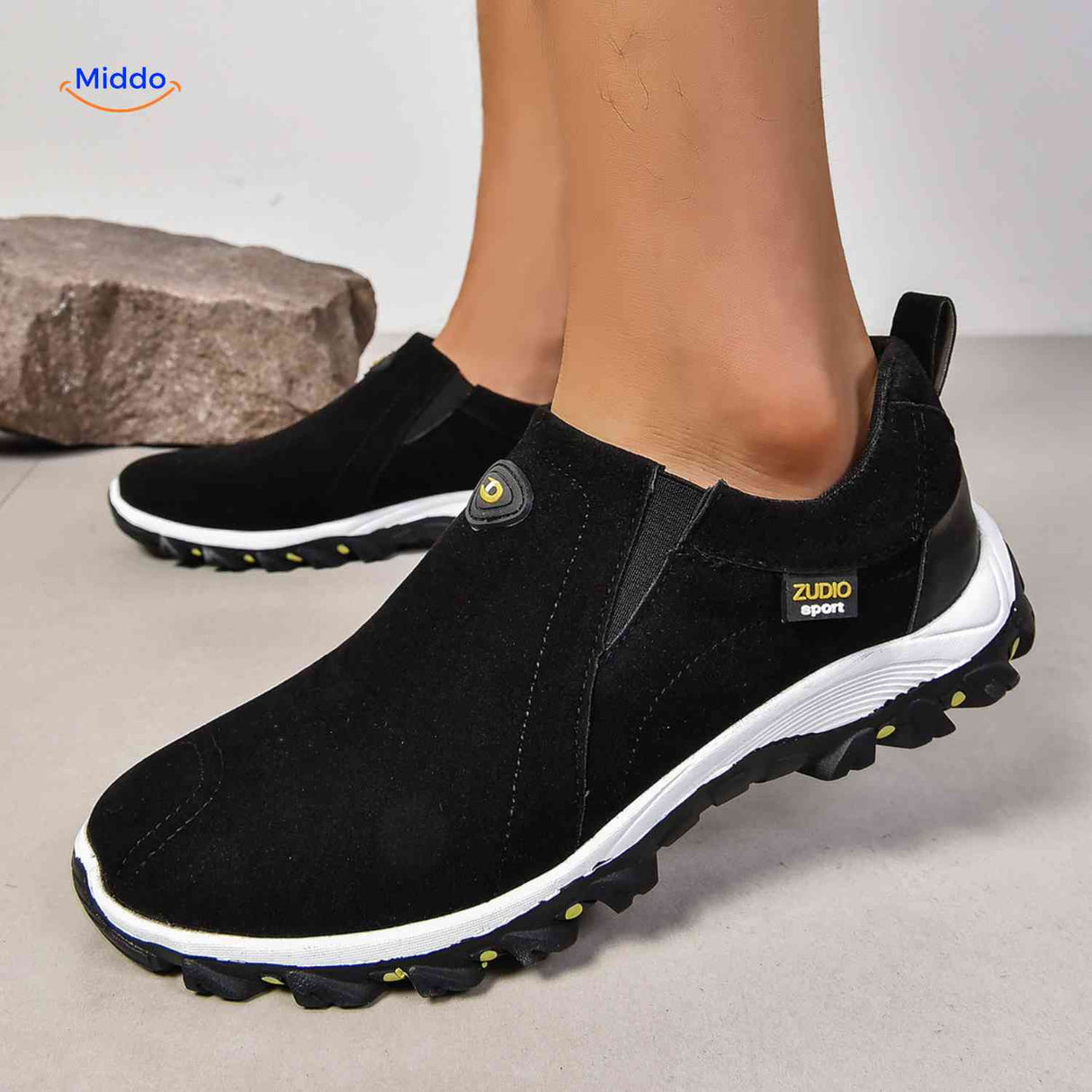 Chaussures homme Stridex à enfiler en suède, noir, mise en situation, vue 17