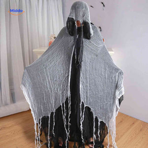 cape d'halloween gris clair avec bords dechires, look fantome spectral pour soiree