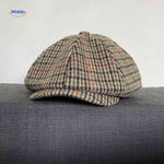 casquette plate en laine à carreaux beige et rouge, coupe rétro classique