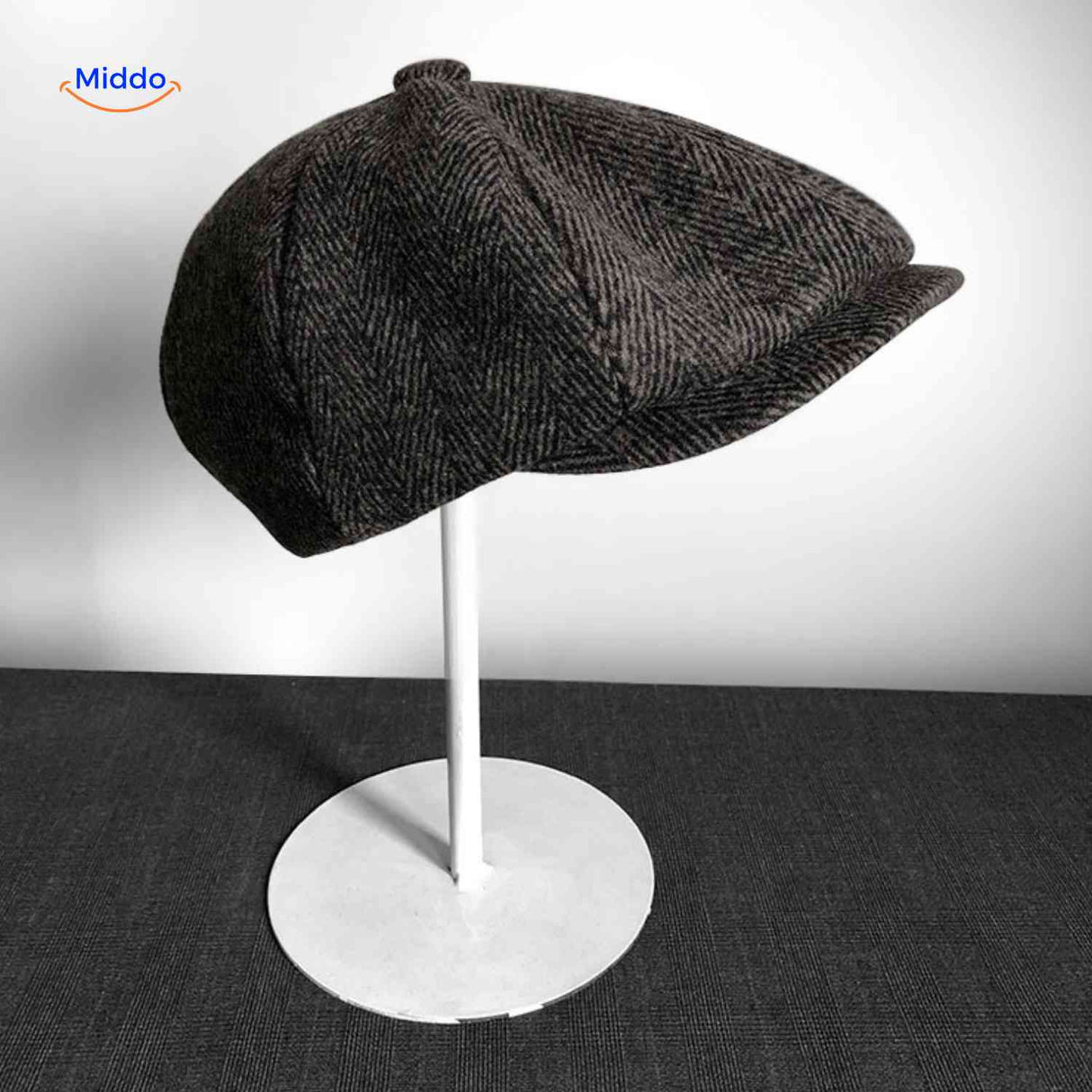 casquette plate en laine à chevrons brun foncé, coupe classique