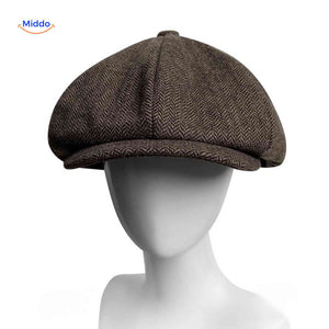 casquette plate marron motif chevron et carreaux, style bakerboy rétro