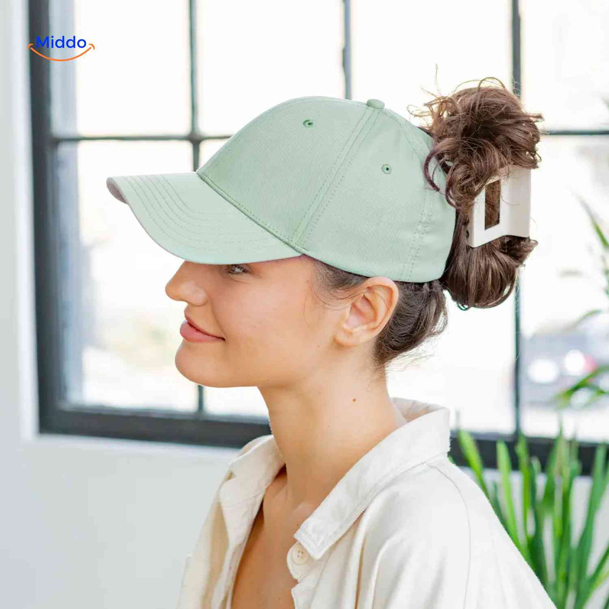 casquette ponytail vert clair avec clip et ouverture pour bun tendance, style féminin