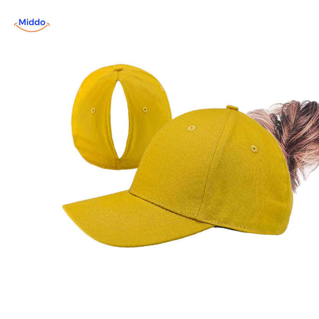 casquette jaune avec ouverture pour chignon haut, style féminin coloré et stylé