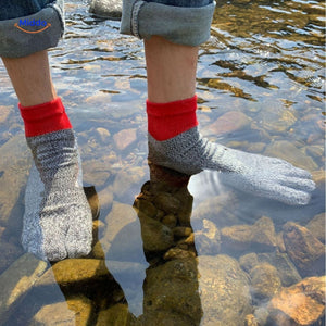 chaussettes à 5 doigts anti-perforation en comparaison de résistance forte et moyenne