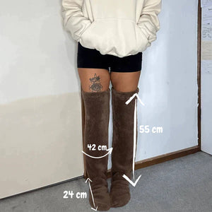chaussettes d'hiver portées avec indication des dimensions en centimètres