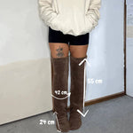 chaussettes d'hiver portées avec indication des dimensions en centimètres