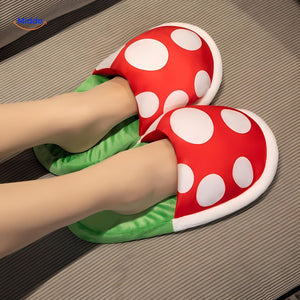 chaussons en coton chauds et confortables portés à la maison, pantoufles champignon tendance