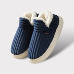 chaussons d'hiver bleus en fleece avec doublure blanche moelleuse et semelle antidérapante blanche