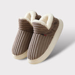 chaussons d'hiver marron en fleece avec doublure blanche moelleuse et semelle antidérapante