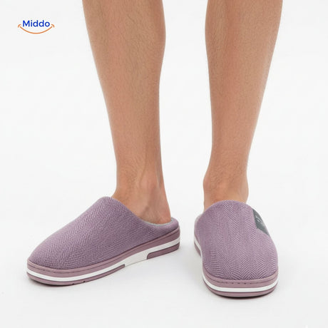 chaussons homme coloris lila vus de face, coton doux et semelle antidérapante