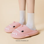 chaussons requin roses avec design requin amusant, idéal pour enfants et adultes