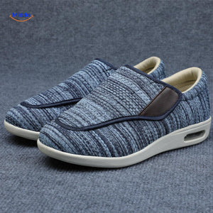 chaussures bleues avec accents marron chauds, combinant style et confort au quotidien