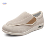 paire de chaussures bleu marine en mesh respirant, vue d'ensemble du design moderne