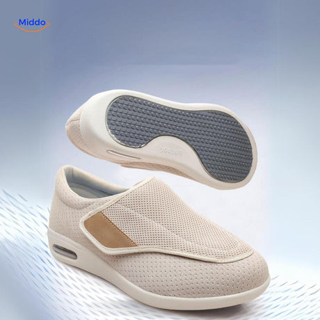 chaussures coloris crème avec accents brun clair élégants, style casual chic
