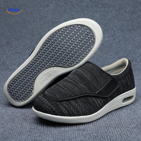 chaussures noires avec accents gris et coussin d'air intégré pour un confort renforcé