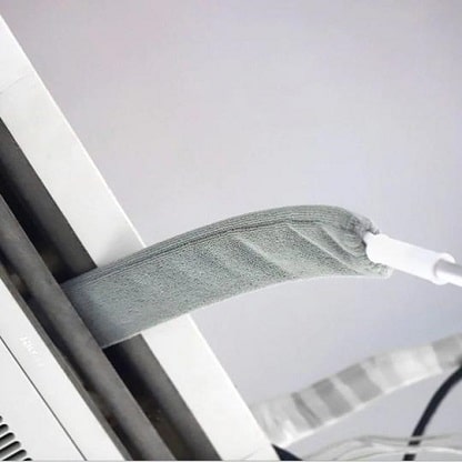 chiffon télescopique étendu pour nettoyer des surfaces en hauteur sans escabeau