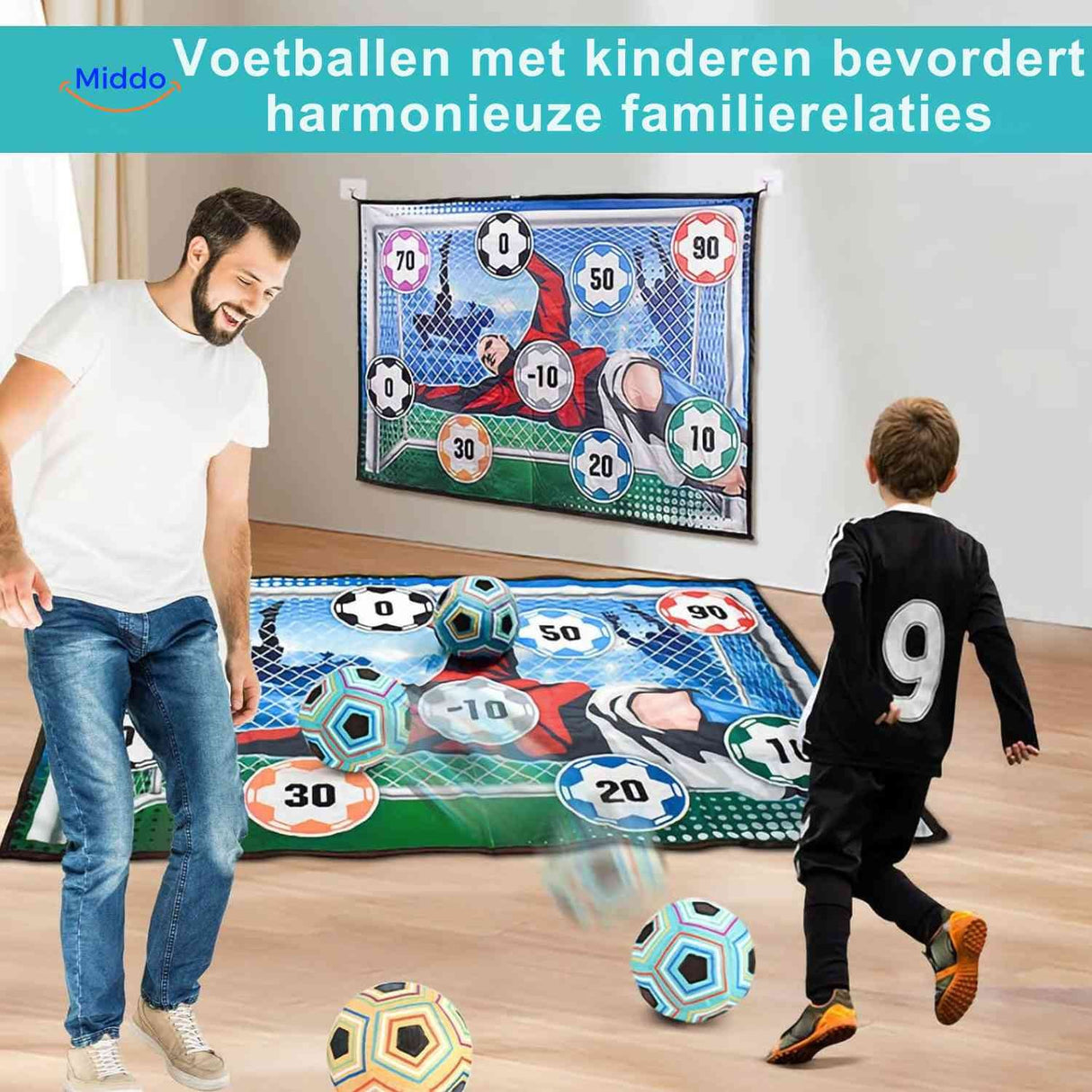cible de tir au football fixée sur une clôture dans le jardin