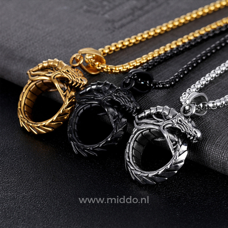 collier dragon viking en or, noir et argent photographié sur fond noir, trois finitions disponibles