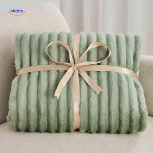 couverture en peluche douce et confortable, idéale pour se détendre à la maison