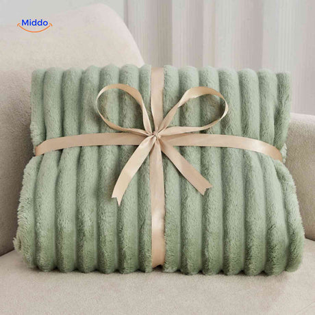 couverture en peluche douce et confortable, idéale pour se détendre à la maison