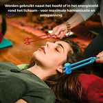 diapason thérapeutique 128 Hz utilisé près de la tête pour une séance de guérison sonore