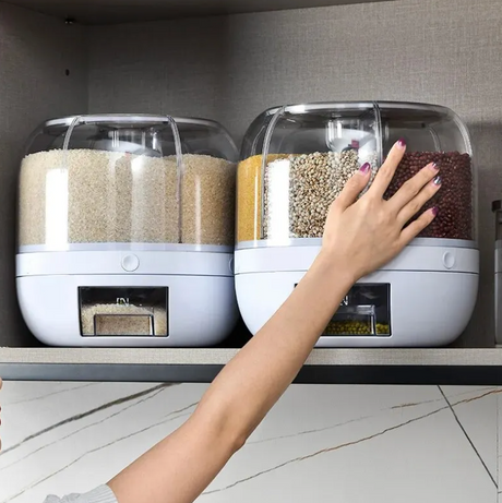 deux distributeurs de céréales rotatifs 360°, l'un avec du riz et l'autre avec plusieurs variétés de grains et légumineuses
