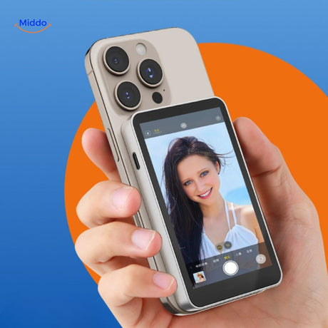 écran arrière magnétique affichant un aperçu selfie en direct sur smartphone