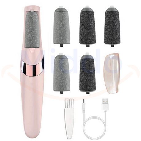 set complet éliminateur de callosités avec têtes de ponçage supplémentaires sur fond blanc