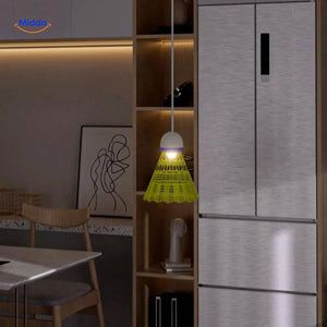 entraîneur badminton avec lumière LED intégrée pour pratiquer en soirée ou vision nocturne