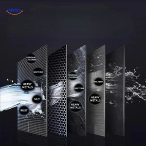 filtre robinet monte sur un robinet de cuisine pour purifier l'eau du robinet