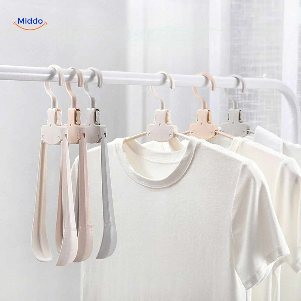 flexihanger pro portable et multifonctionnel, solution idéale pour suspendre vos vêtements en voyage
