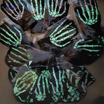 gants squelette lumineux avec motif os fluorescent pour effet halloween saisissant